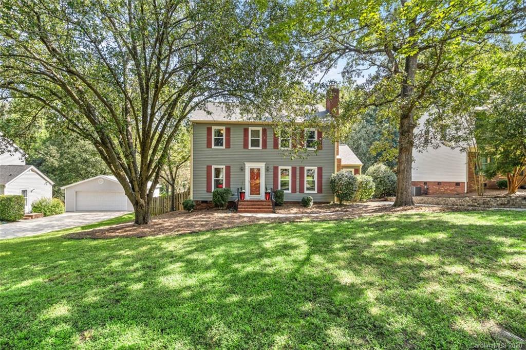 12106 Painted Tree Road, Unit 2 Charlotte, NC 28226 - Photo 2 of 32 Gallery Image 2