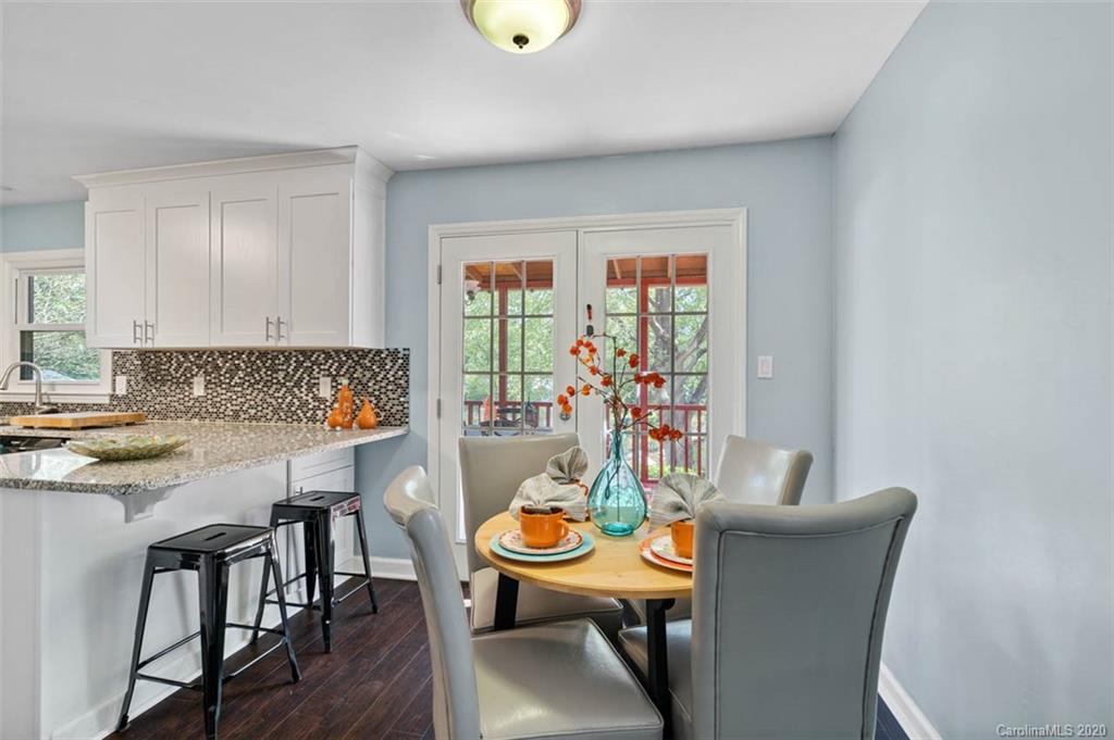 12106 Painted Tree Road, Unit 2 Charlotte, NC 28226 - Photo 13 of 32 Gallery Image 13