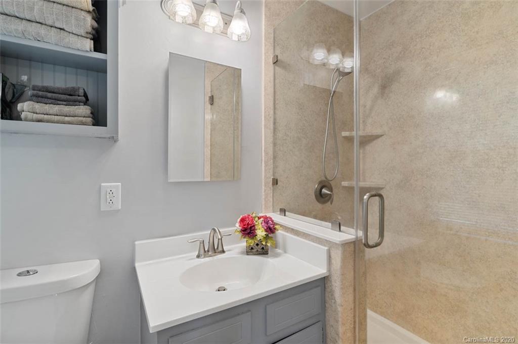 12106 Painted Tree Road, Unit 2 Charlotte, NC 28226 - Photo 19 of 32 Gallery Image 19