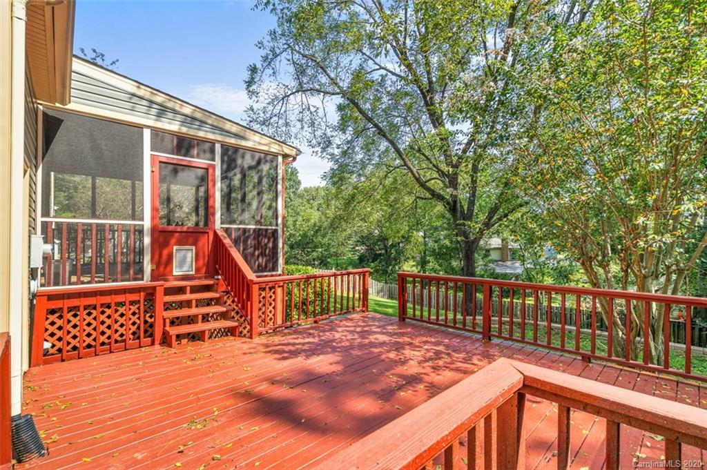 12106 Painted Tree Road, Unit 2 Charlotte, NC 28226 - Photo 27 of 32 Gallery Image 27