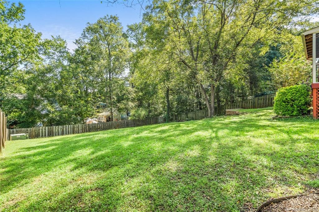 12106 Painted Tree Road, Unit 2 Charlotte, NC 28226 - Photo 32 of 32 Gallery Image 32