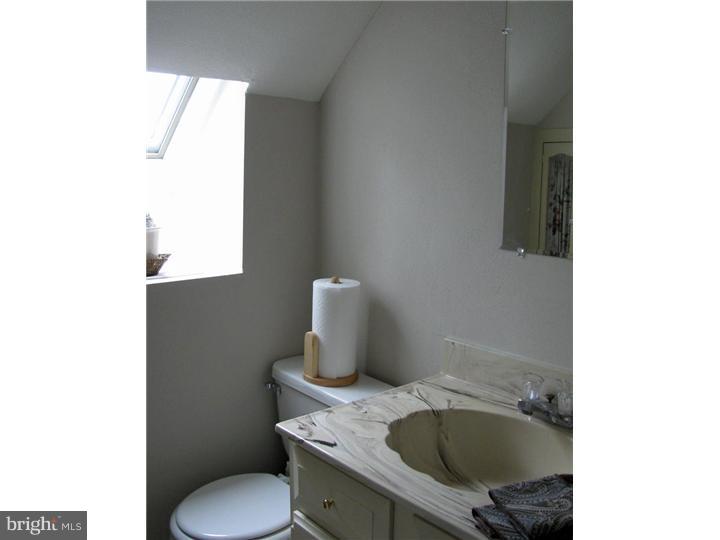 36 Brighton Road Westampton, NJ 08060 - Photo 3 of 20 Bathroom