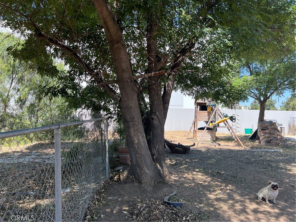 111 Perry Street Perris, CA 92571 - Photo 28 of 32