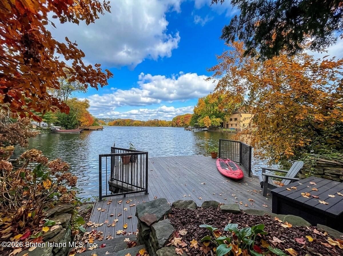 121 Windermere Road Staten Island, NY 10305 - Photo 5 of 57 IMG_1121.JPG_20260916130226