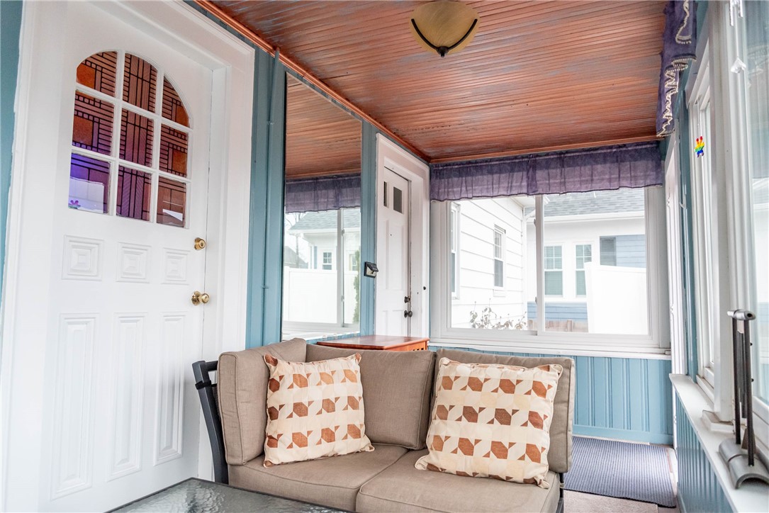 51 Friendly Road Cranston, RI 02910 - Photo 15 of 48