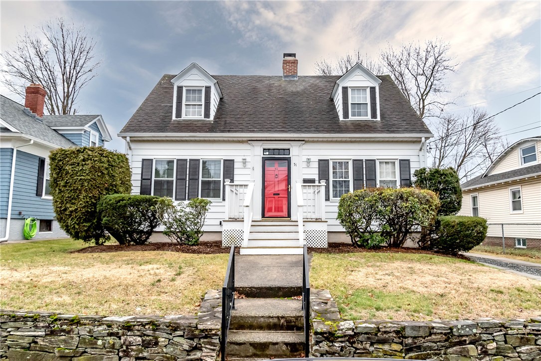 51 Friendly Road Cranston, RI 02910 - Photo 2 of 48