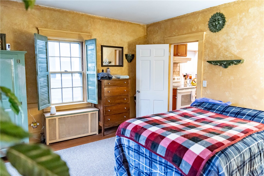 51 Friendly Road Cranston, RI 02910 - Photo 25 of 48