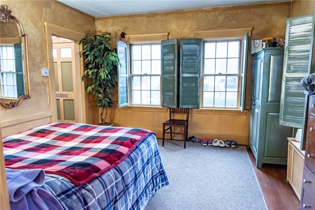 51 Friendly Road Cranston, RI 02910 - Photo 26 of 48