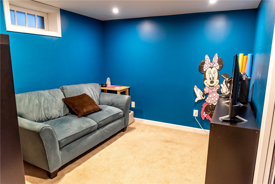 51 Friendly Road Cranston, RI 02910 - Photo 40 of 48