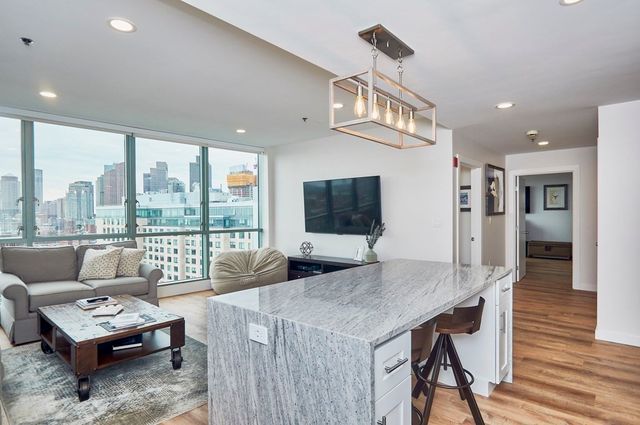 $1,275,000 | 234 Causeway Street, Unit 1212, Boston, MA 02114