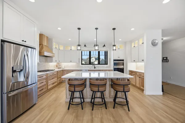 $1,100,000 | 3632 Crimson Loop South, Fargo, ND 58104