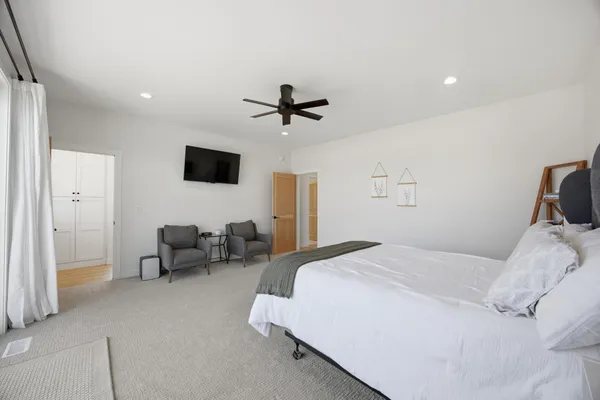 $1,100,000 | 3632 Crimson Loop South, Fargo, ND 58104