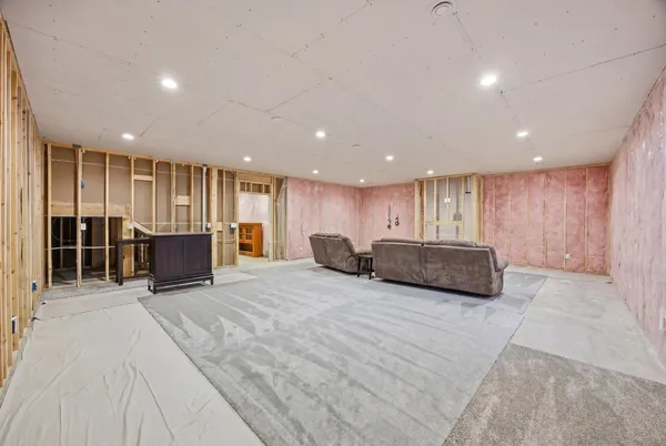 $1,100,000 | 3632 Crimson Loop South, Fargo, ND 58104