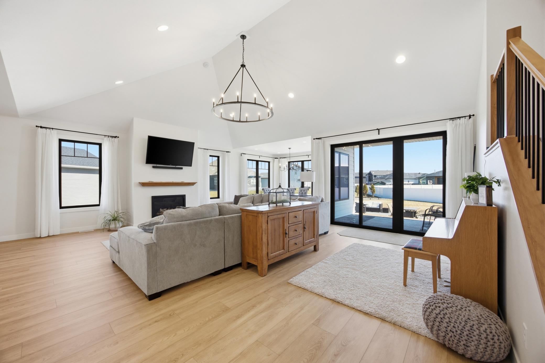 3632 Crimson Loop South Fargo, ND 58104 - Photo 9 of 79