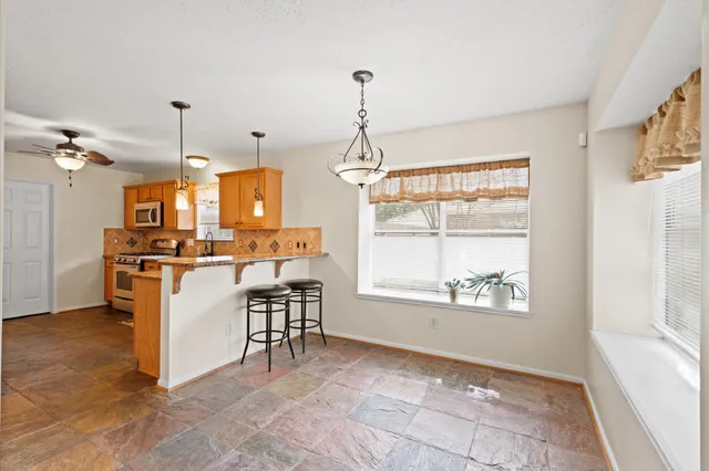 $2,400 | 6906 Durango Drive, Magnolia, TX 77354