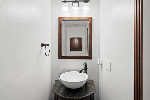 $2,400 | 6906 Durango Drive, Magnolia, TX 77354