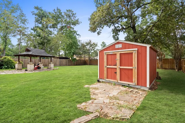 $2,400 | 6906 Durango Drive, Magnolia, TX 77354