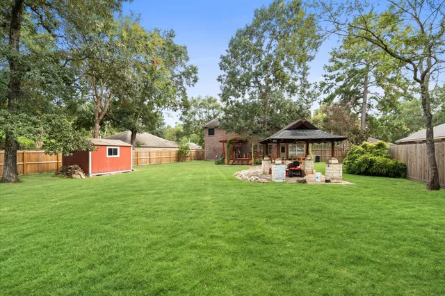 $2,400 | 6906 Durango Drive, Magnolia, TX 77354