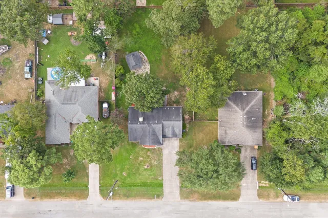 $2,400 | 6906 Durango Drive, Magnolia, TX 77354