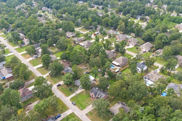 $2,400 | 6906 Durango Drive, Magnolia, TX 77354