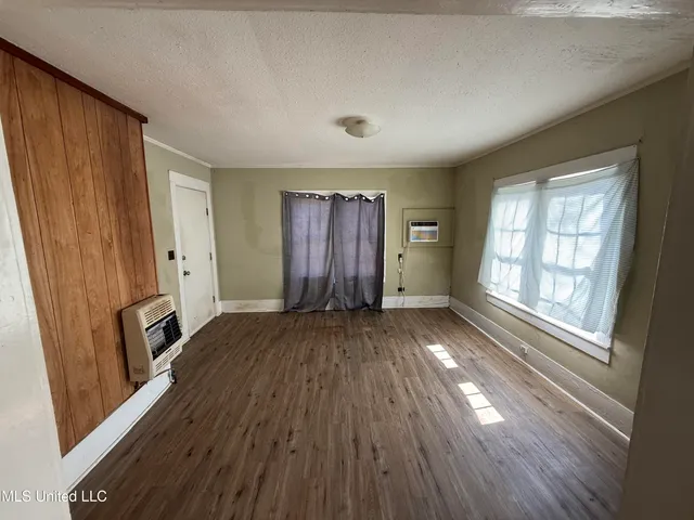 $75,000 | 112 Moore Avenue, Pelahatchie, MS 39145