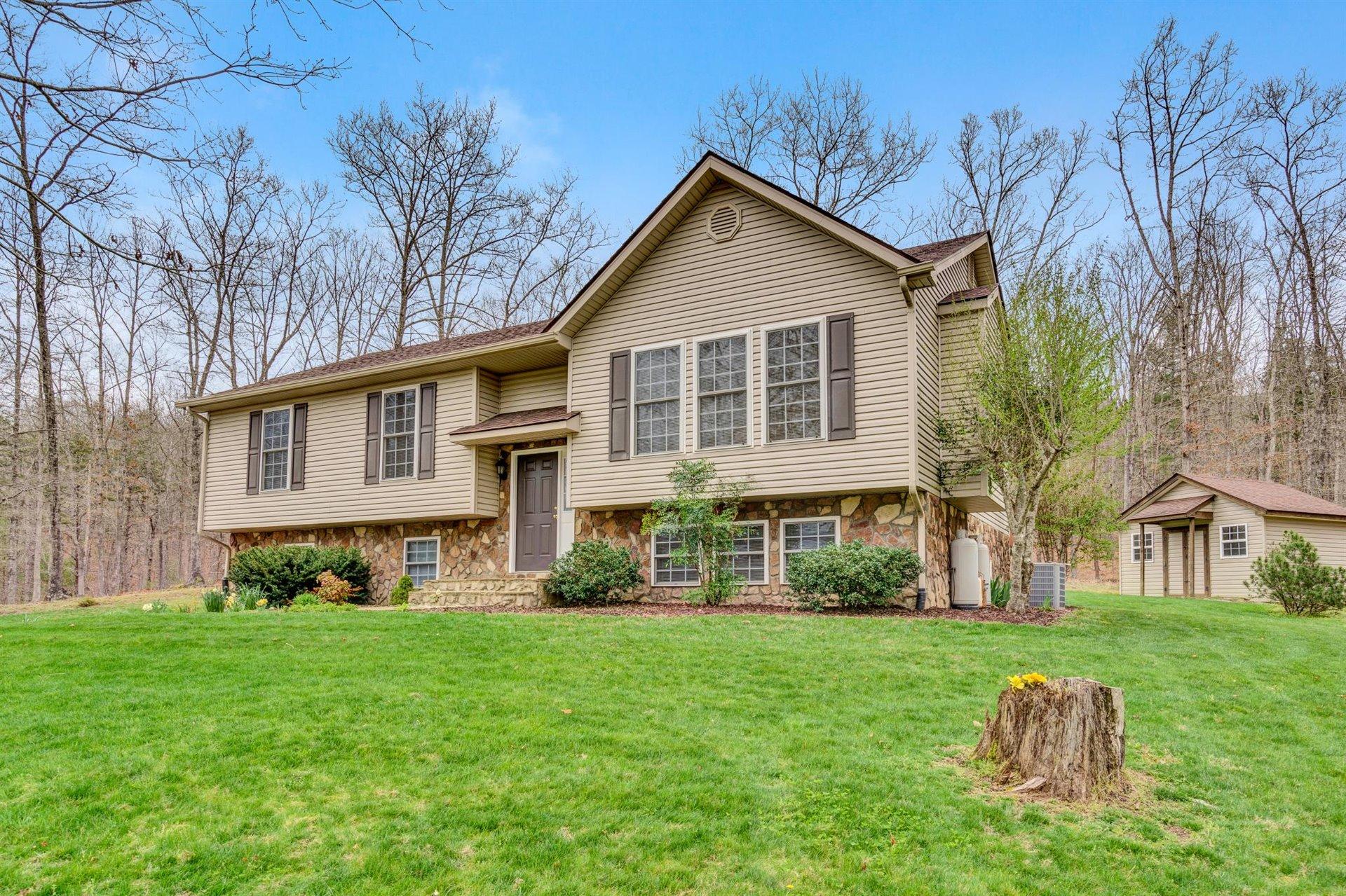2428 Peaceful Valley Road New Castle, VA 24127 - Photo 4 of 44 02-041420210035