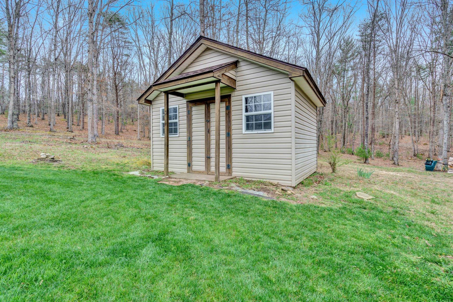 2428 Peaceful Valley Road New Castle, VA 24127 - Photo 32 of 44 29-041420210027