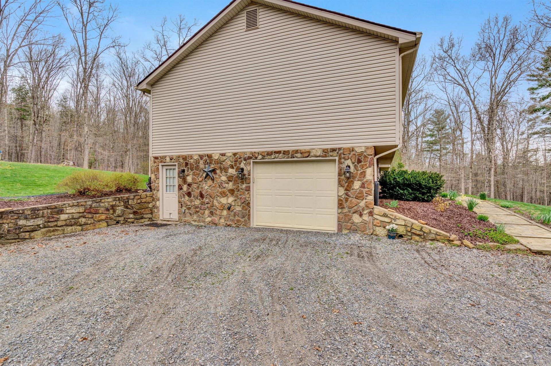 2428 Peaceful Valley Road New Castle, VA 24127 - Photo 39 of 44 36-041420210036