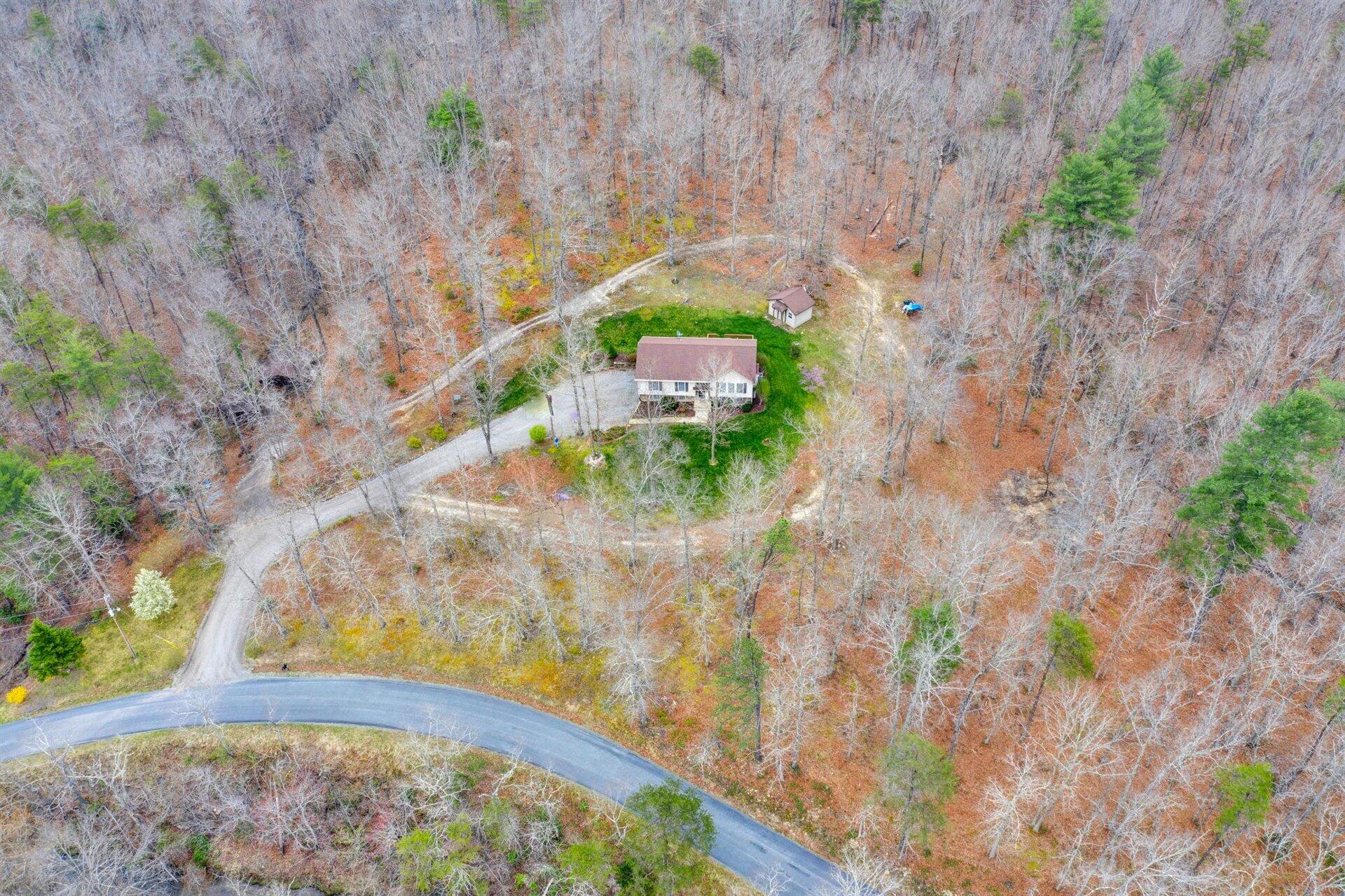 2428 Peaceful Valley Road New Castle, VA 24127 - Photo 5 of 44 39-041420210039