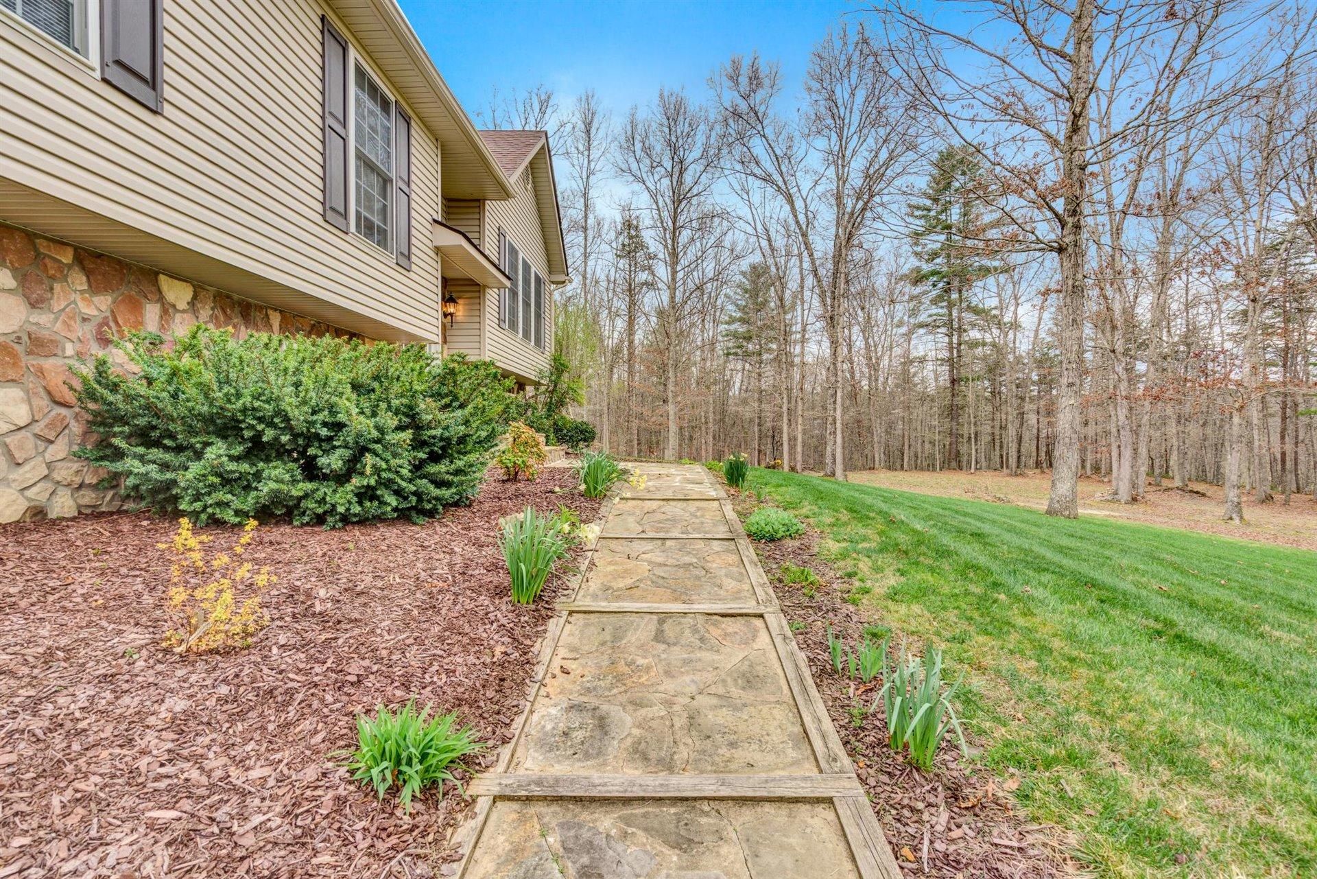 2428 Peaceful Valley Road New Castle, VA 24127 - Photo 6 of 44 03-041420210001