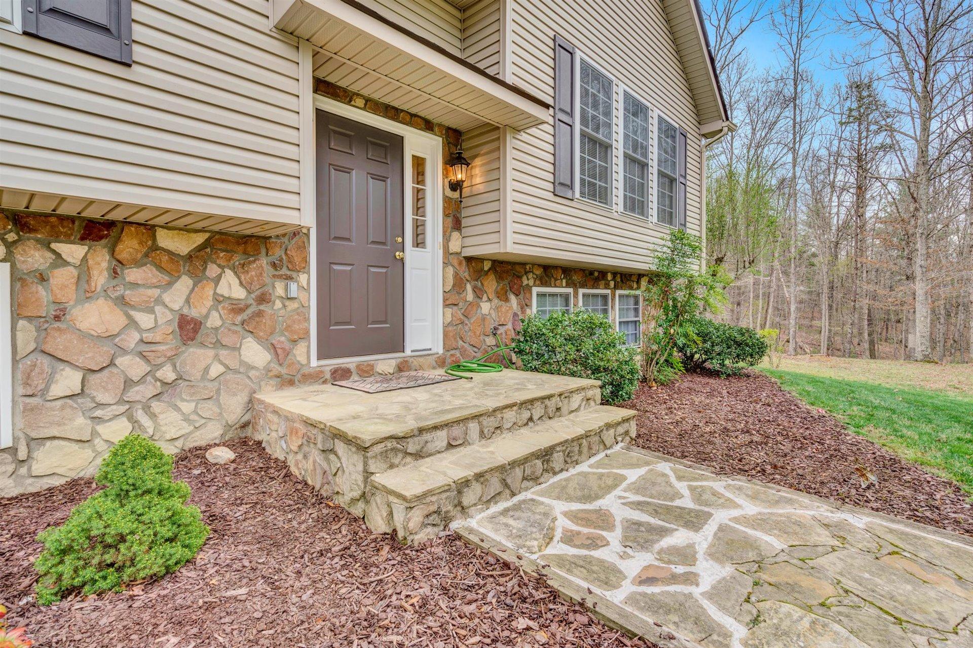 2428 Peaceful Valley Road New Castle, VA 24127 - Photo 7 of 44 04-041420210002