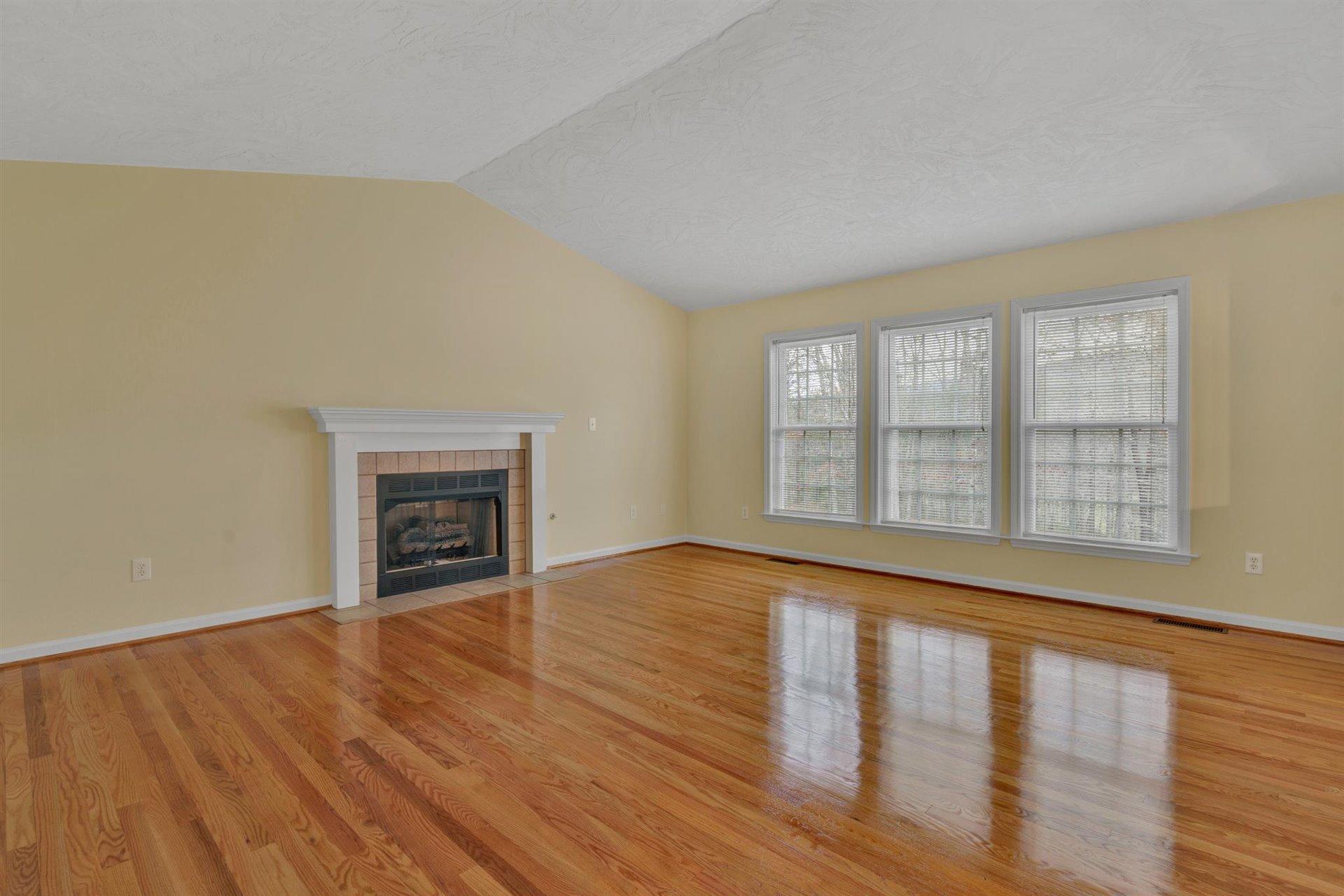 2428 Peaceful Valley Road New Castle, VA 24127 - Photo 9 of 44 06-041420210003