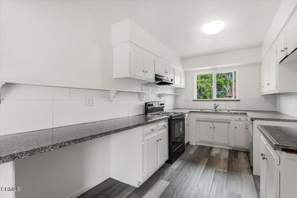 620 West Gonzales Road, Unit A Oxnard, CA 93036 - Photo 4 of 23 07-DSC01663