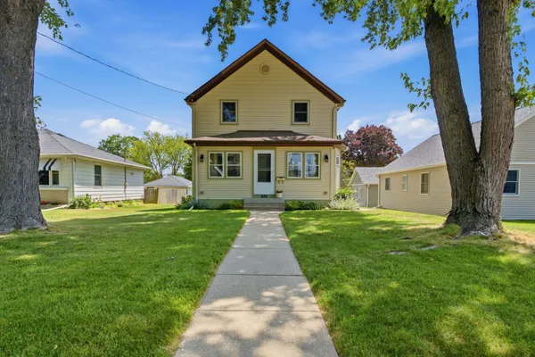 $310,000 | 428 Grand Avenue, Hartford, WI 53027