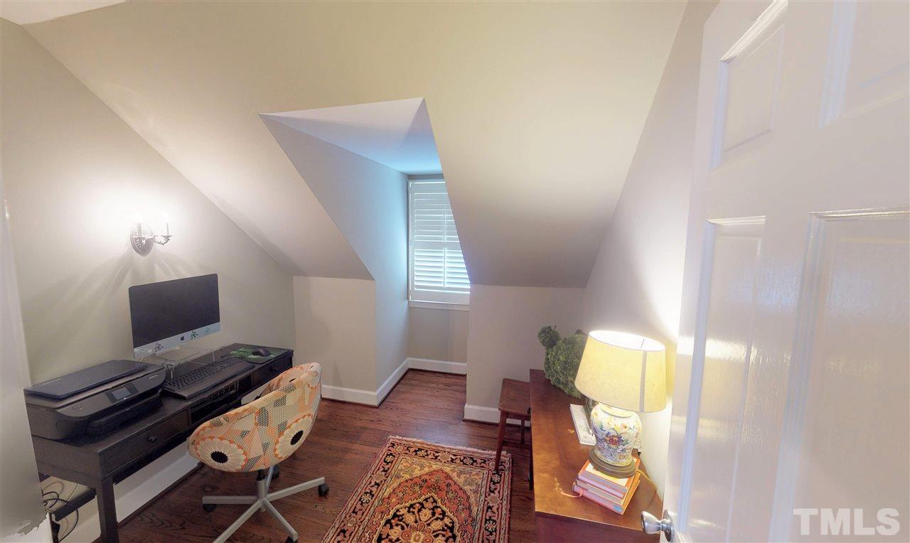 1008 Canterbury Road Raleigh, NC 27607 - Photo 17 of 29