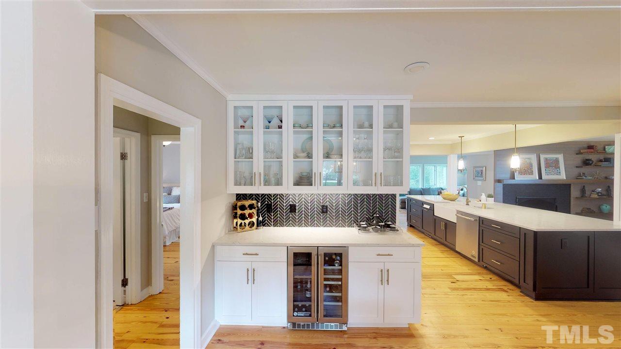 1008 Canterbury Road Raleigh, NC 27607 - Photo 7 of 29