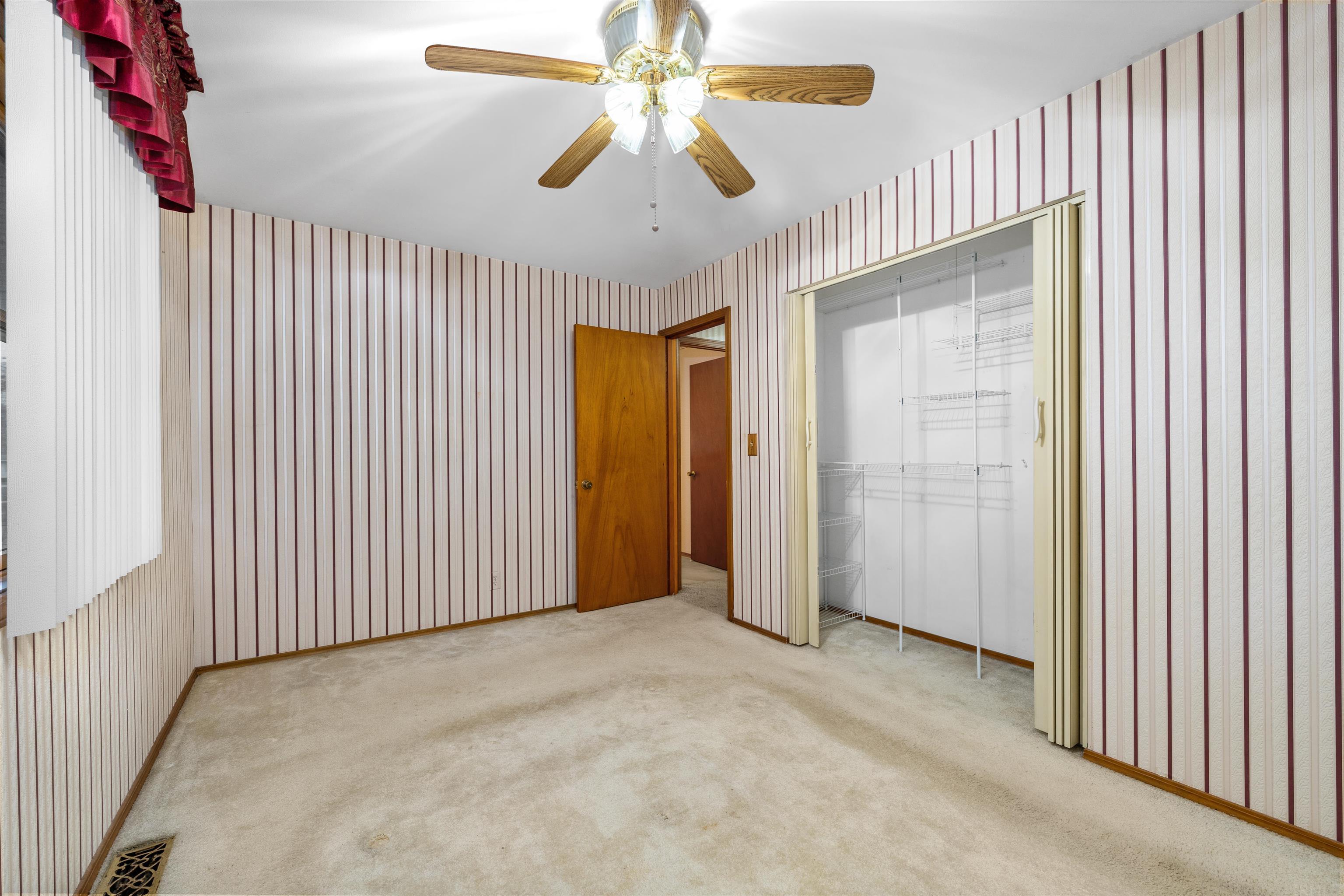 7710 North Barrington Drive Decatur, IN 46733 - Photo 13 of 23 Gallery Image 13