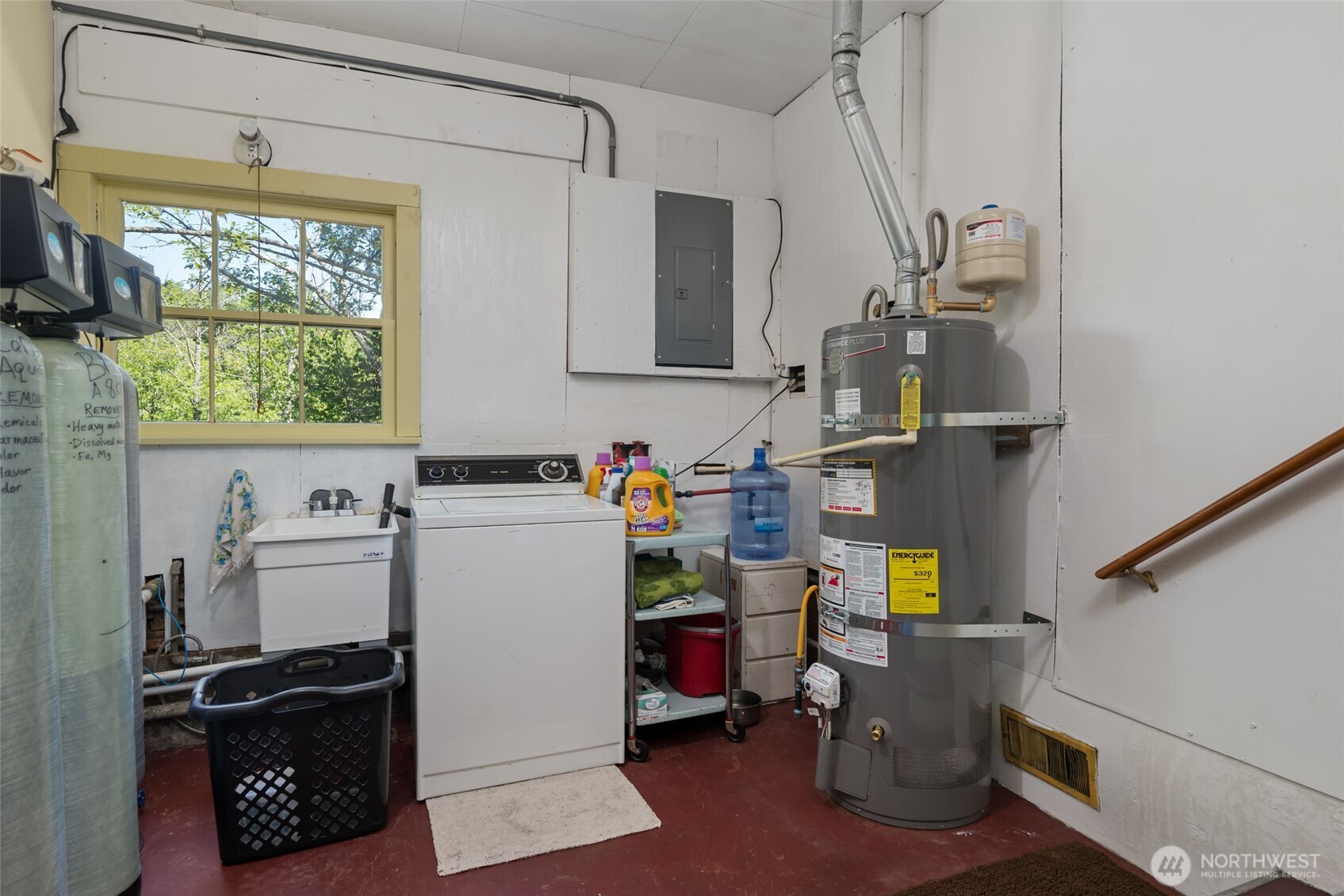 2750 Torpedo Road Oak Harbor, WA 98277 - Photo 17 of 40