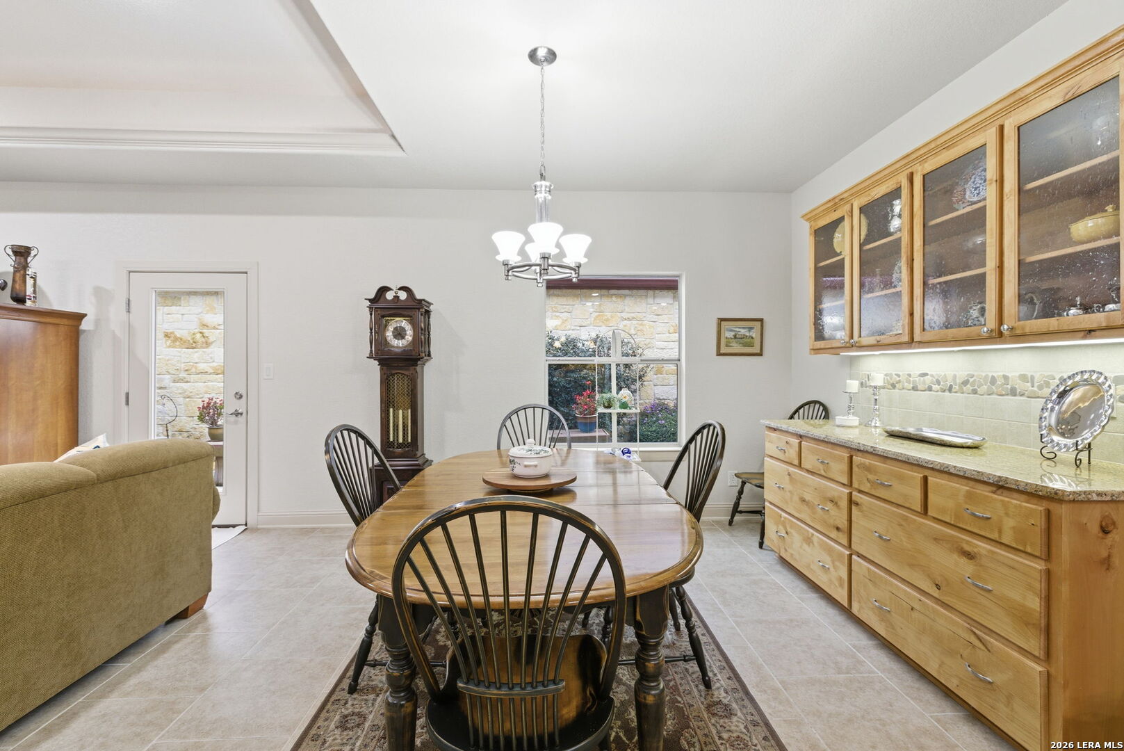 329 East Bandera Road Boerne, TX 78006 - Photo 5 of 49