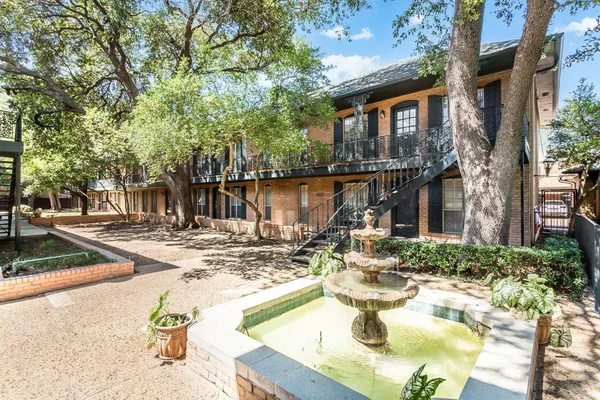 $1,395 | 6015 East University Boulevard, Unit 223G, Dallas, TX 75206