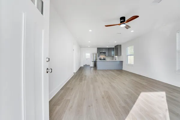 $1,900 | 6123 Tuskegee Street, Houston, TX 77091