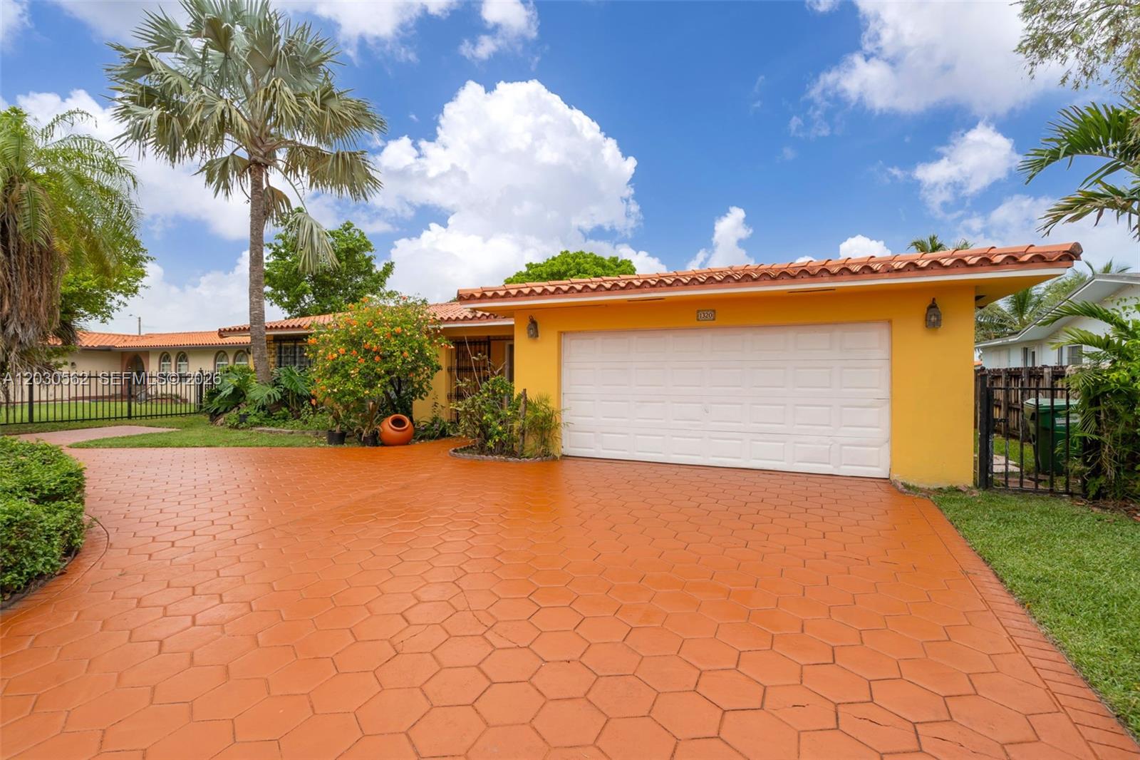 1320 Southwest 84th Avenue Miami, FL 33144 - Photo 2 of 44