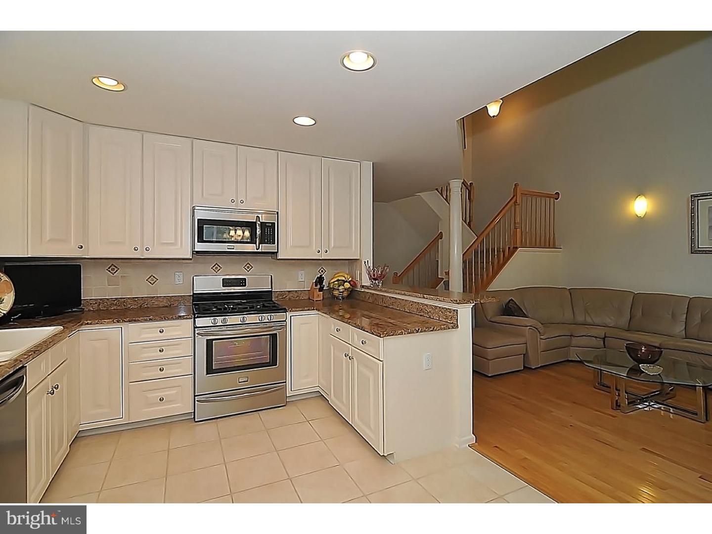 31 Simons Way Huntingdon Valley, PA 19006 - Photo 12 of 25 Gallery Image 12