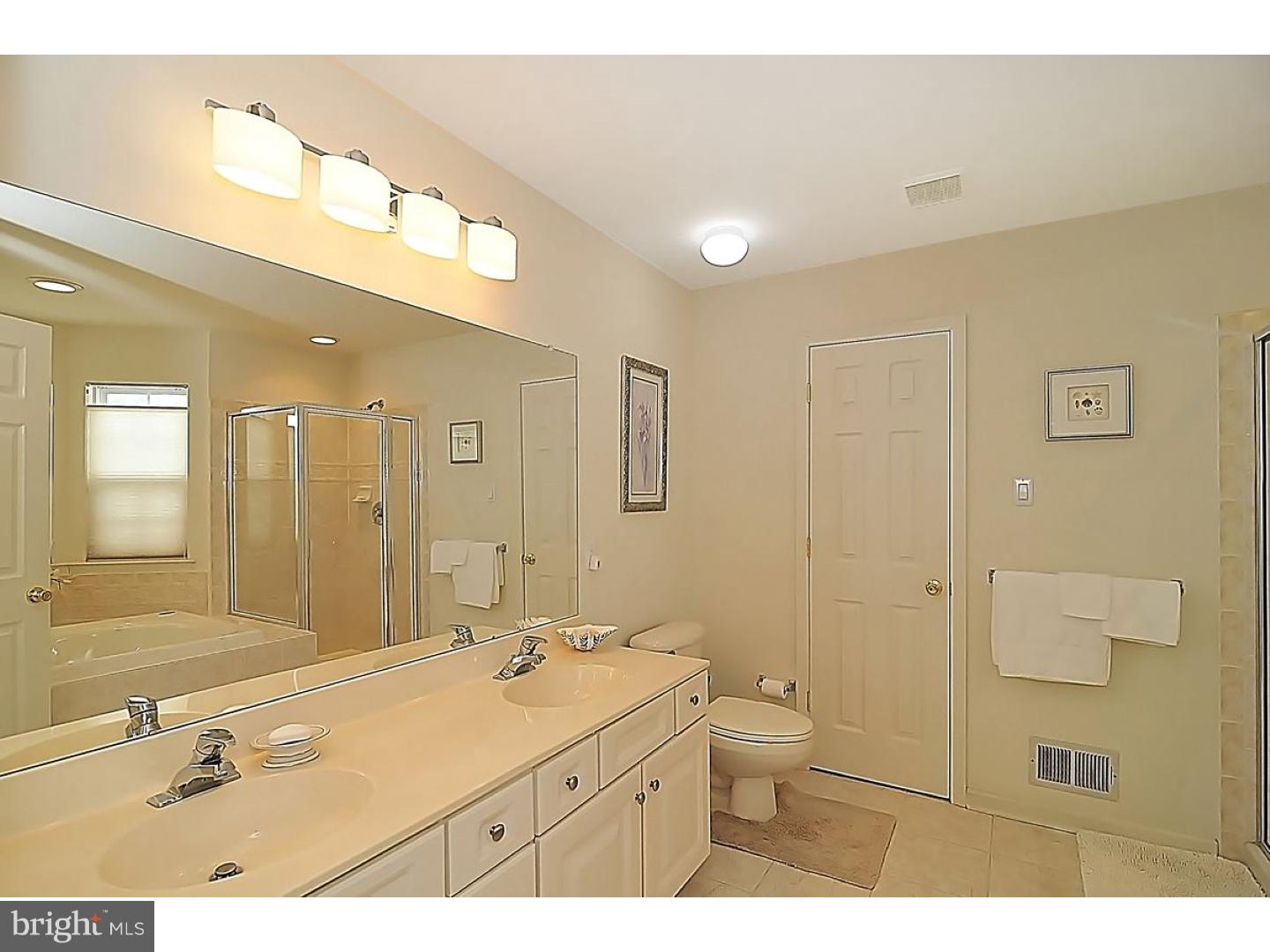 31 Simons Way Huntingdon Valley, PA 19006 - Photo 17 of 25 Master Bathroom