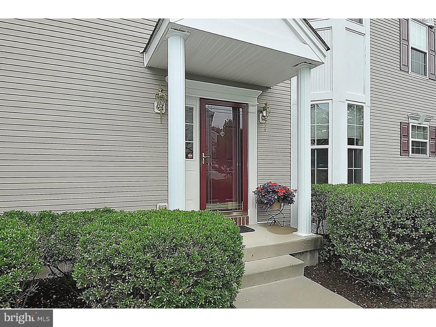 31 Simons Way Huntingdon Valley, PA 19006 - Photo 4 of 25 Gallery Image 4
