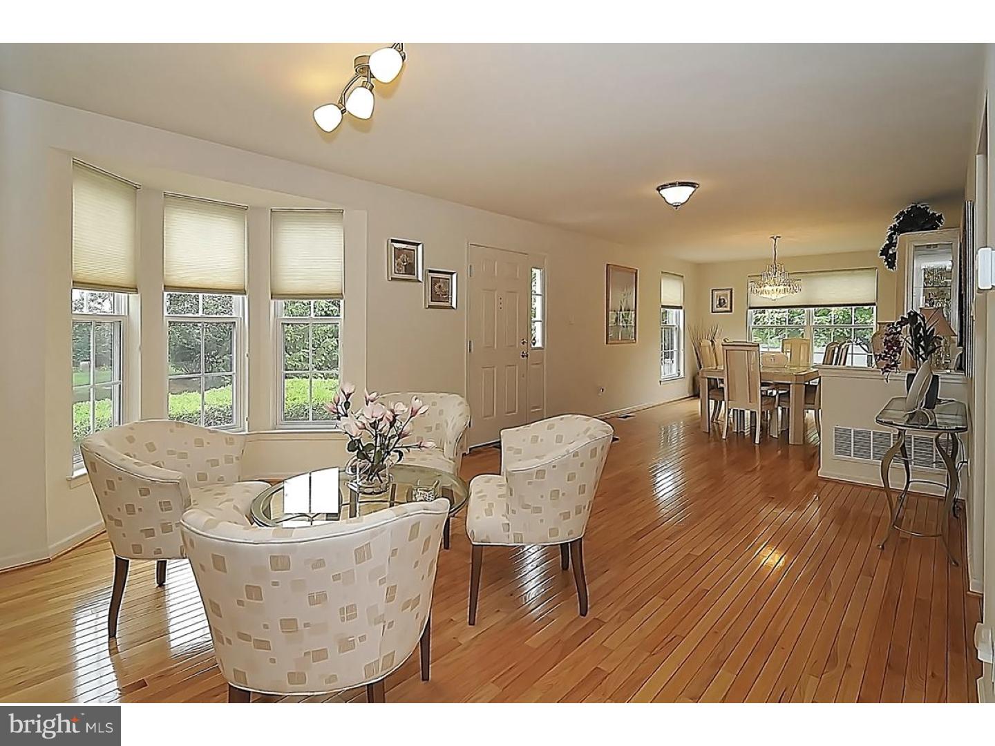 31 Simons Way Huntingdon Valley, PA 19006 - Photo 6 of 25 Gallery Image 6