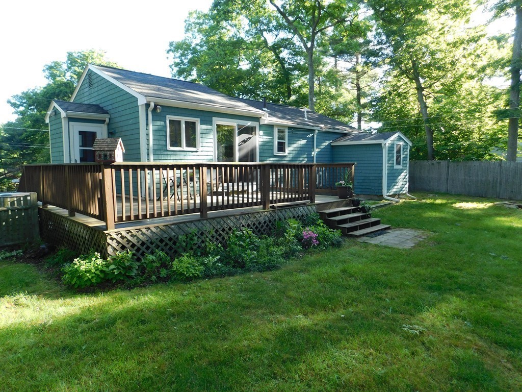 27 Parker Road Pembroke, MA 02359 - Photo 12 of 13 Gallery Image 12