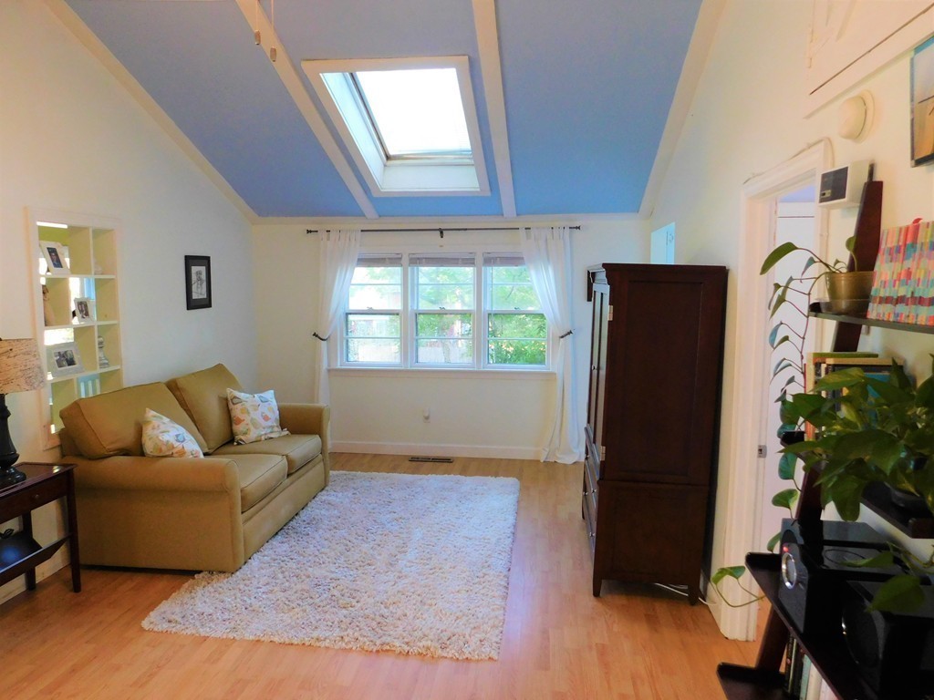 27 Parker Road Pembroke, MA 02359 - Photo 6 of 13 Gallery Image 6