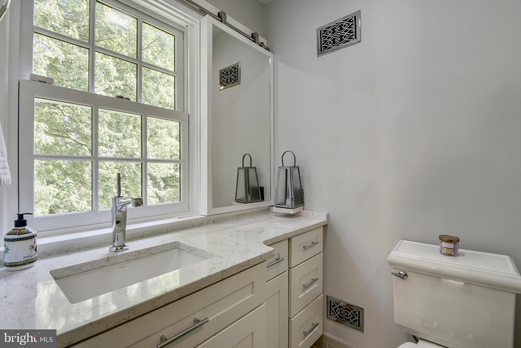 5500 Jordan Road Bethesda, MD 20816 - Photo 20 of 30 Bath (Master)
