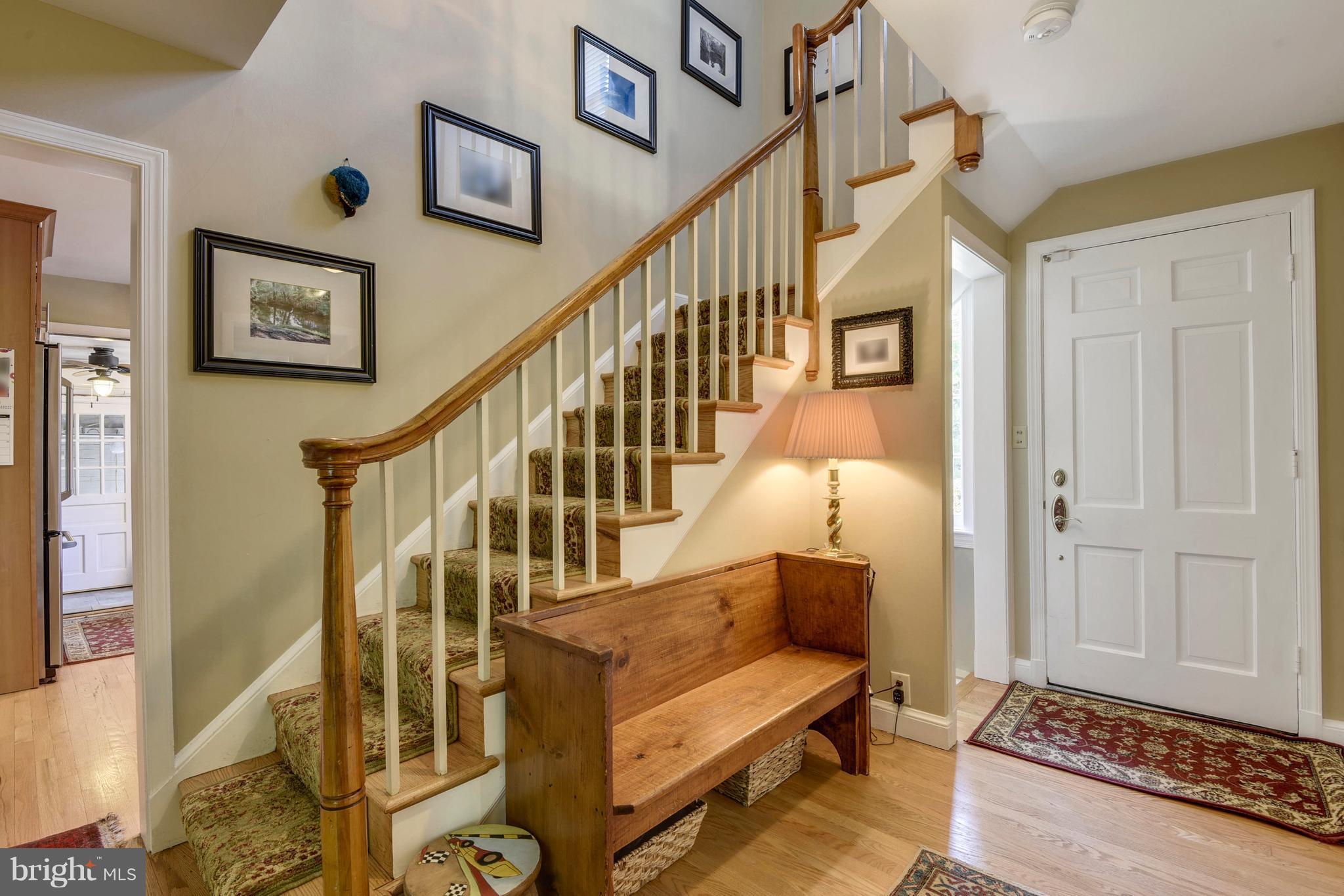 5500 Jordan Road Bethesda, MD 20816 - Photo 3 of 30 Foyer and stair